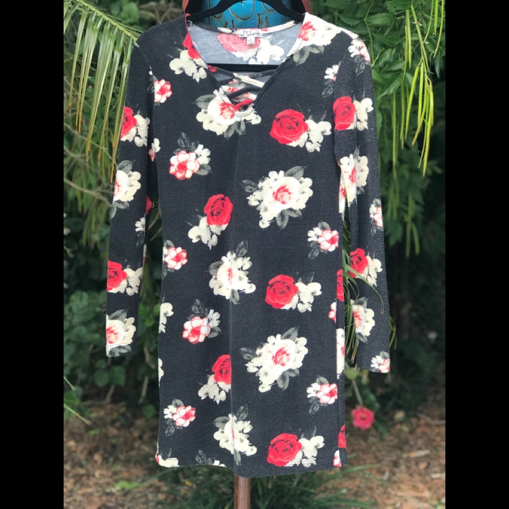 🌴Very soft and sexy dress. New without tags🌴
